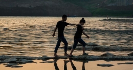 嘉陵江边的浪漫夏日