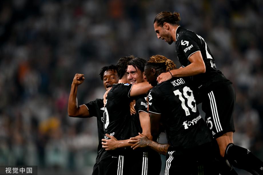 [圖]弗拉霍維奇連場任意球破門 尤文2-0勝止連平