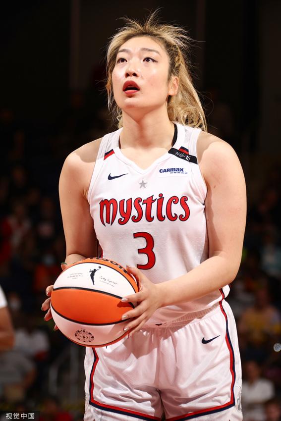 [圖]WNBA-神秘人主場惜敗太陽 李夢4分3助攻