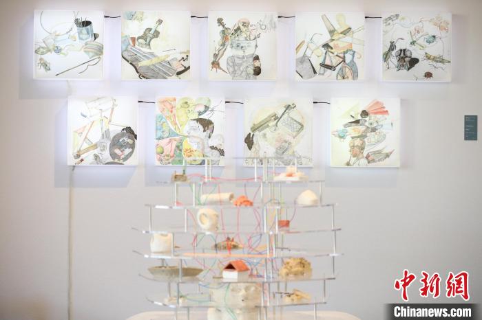 圖為“記憶·幻象——曹力藝術”展覽展出的藝術作品?！■暮陚?攝