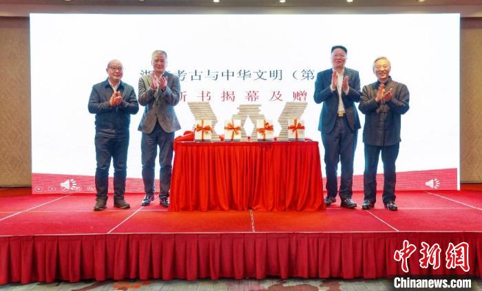 新書首發(fā)式現(xiàn)場 陳芊如 攝 新書首發(fā)式現(xiàn)場 陳芊如 攝