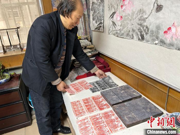 為了另一種傳承，他將《帝后禮佛圖》“搬”回家