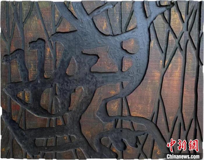展出的現代刻字藝術佳作，陳秀卿《麋鹿》 陳秀卿 攝