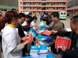延安市安塞区反邪宣传进中学(图）