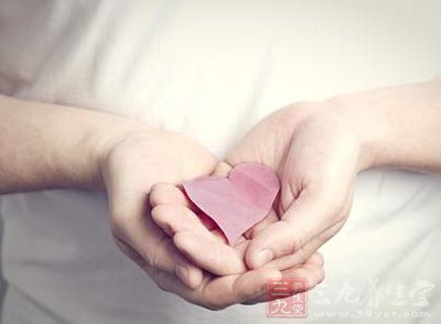 心理醫(yī)生也要經(jīng)過(guò)長(zhǎng)期的專(zhuān)業(yè)訓(xùn)練