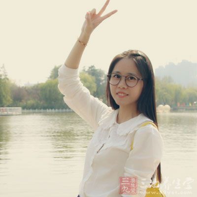 每個(gè)人身上都是帶有能量的，健康、積極、樂觀的人帶有正能量