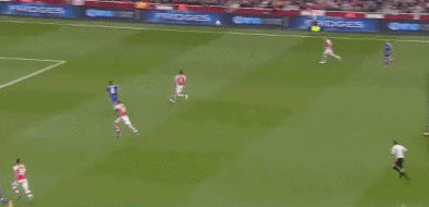 英超-切爾西0-0阿森納10分領(lǐng)跑 小法假摔染黃