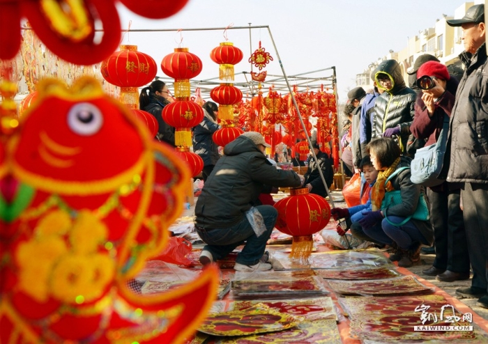 喜氣洋洋迎新年 李村大集年味濃