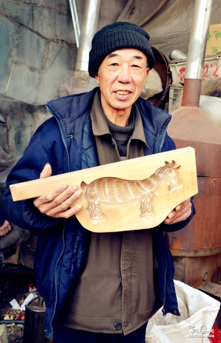 喜氣洋洋迎新年 李村大集年味濃