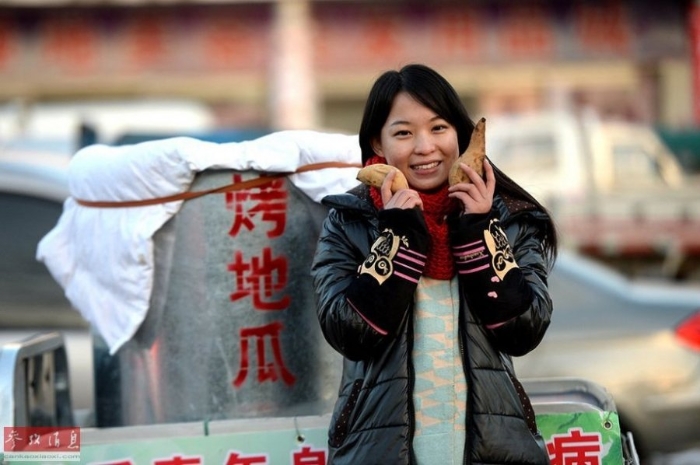 “最美地瓜妹”擺攤救白血病哥哥