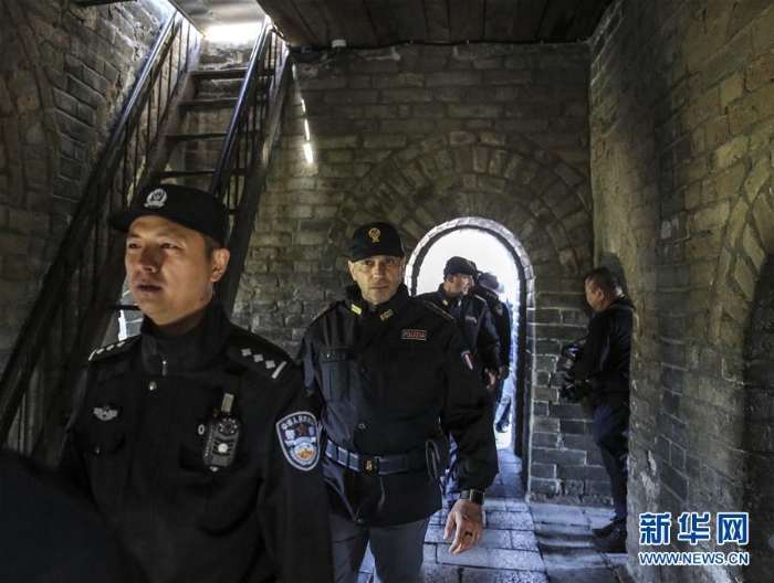 （社會(huì)）（2）中意在八達(dá)嶺長(zhǎng)城進(jìn)行聯(lián)合警務(wù)巡邏