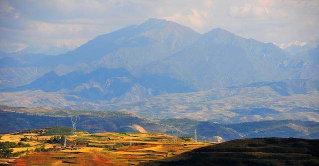 遠(yuǎn)望神山阿伊賽邁