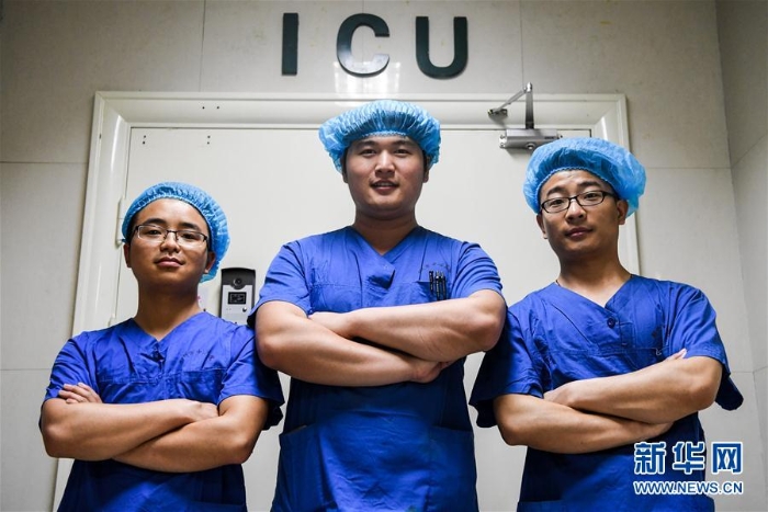 （圖片故事）（3）ICU里的男護士
