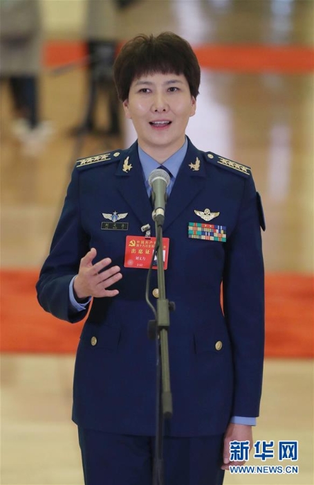 （十九大·黨代表通道）（12）采訪黨代表