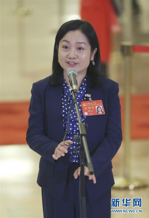 （十九大·黨代表通道）（17）采訪黨代表