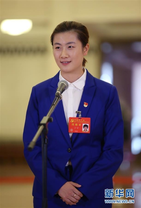 （十九大·黨代表通道）（21）采訪黨代表