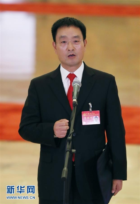 （十九大·黨代表通道）（22）采訪黨代表