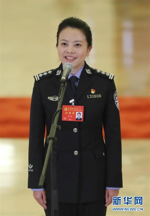 （十九大·黨代表通道）（23）采訪黨代表