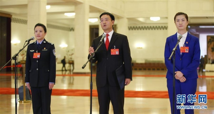 （十九大·黨代表通道）（24）采訪黨代表