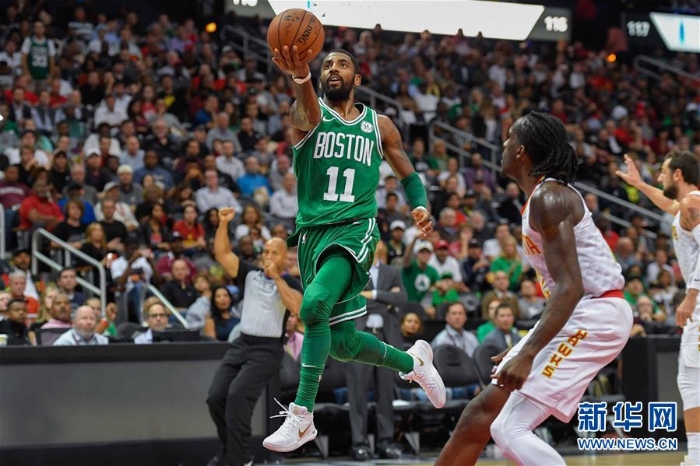 （體育）（1）籃球——NBA常規(guī)賽：凱爾特人勝老鷹