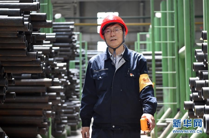 （新時代奮斗者·圖文互動）（1）李剛：百項技改創(chuàng)新成就電氣“華佗”