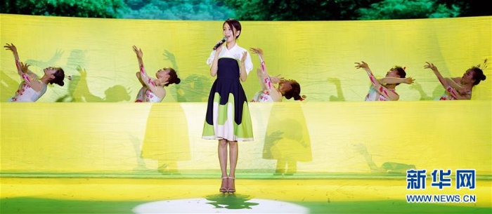 （社會(huì)）（3）紀(jì)念“5·12”汶川大地震10周年慰問(wèn)演出在四川舉行