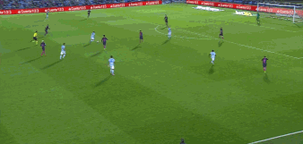 GIF-巴薩半場連丟3球被踢懵 法國鐵閘烏龍球