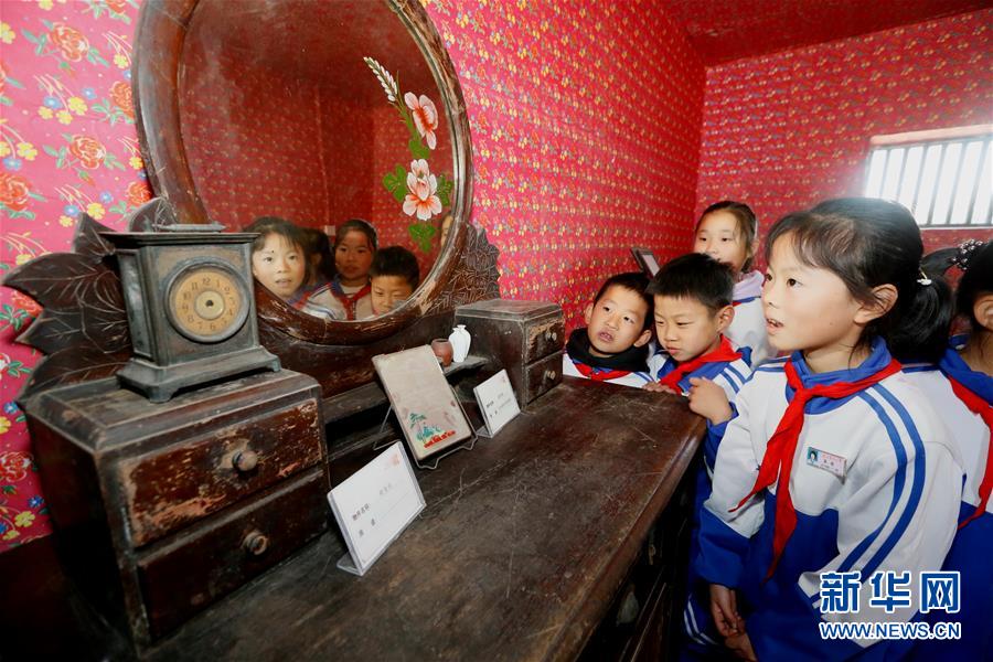 #(社會)(4)走進“村史館” 感受家鄉(xiāng)發(fā)展變遷