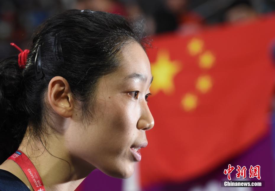 資料圖：中國(guó)女排隊(duì)長(zhǎng)朱婷接受采訪。 中新社記者 侯宇 攝