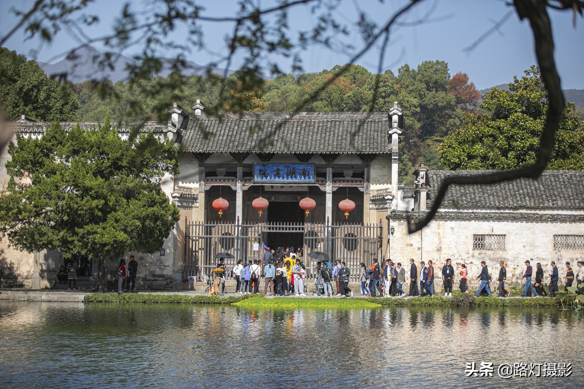 中國(guó)適合老年夫妻的4個(gè)古鎮(zhèn)，小眾清凈，粉墻黛瓦，你去過幾個(gè)？