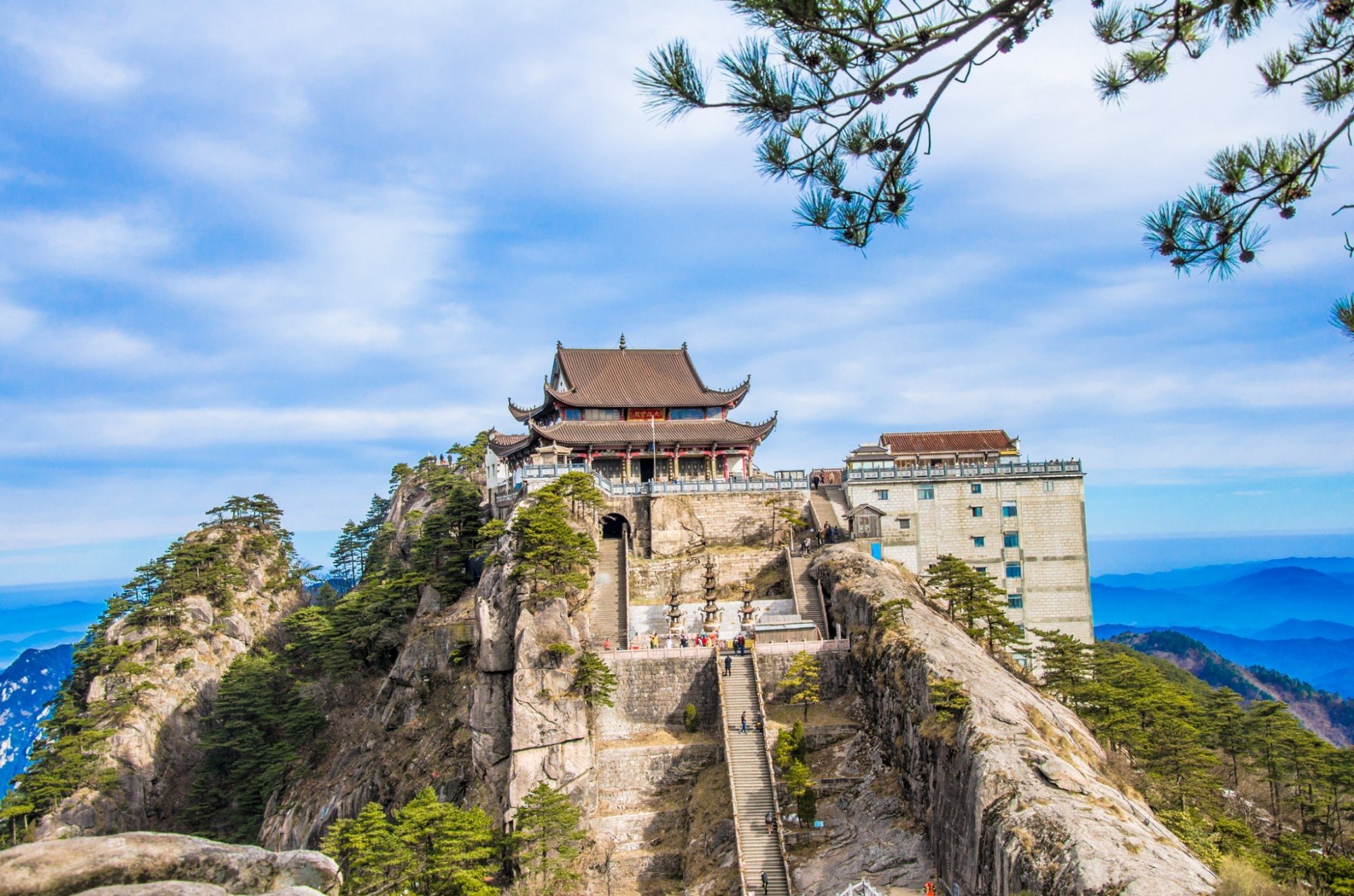 安徽浙江這兩座名山，都被譽(yù)為“東南第一山”，你更喜歡哪個(gè)？