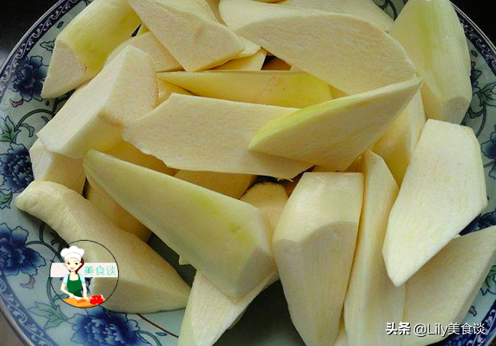燉豬蹄時(shí)，牢記這“3個(gè)技巧”，豬蹄軟爛鮮香，冬天燉一鍋太饞人