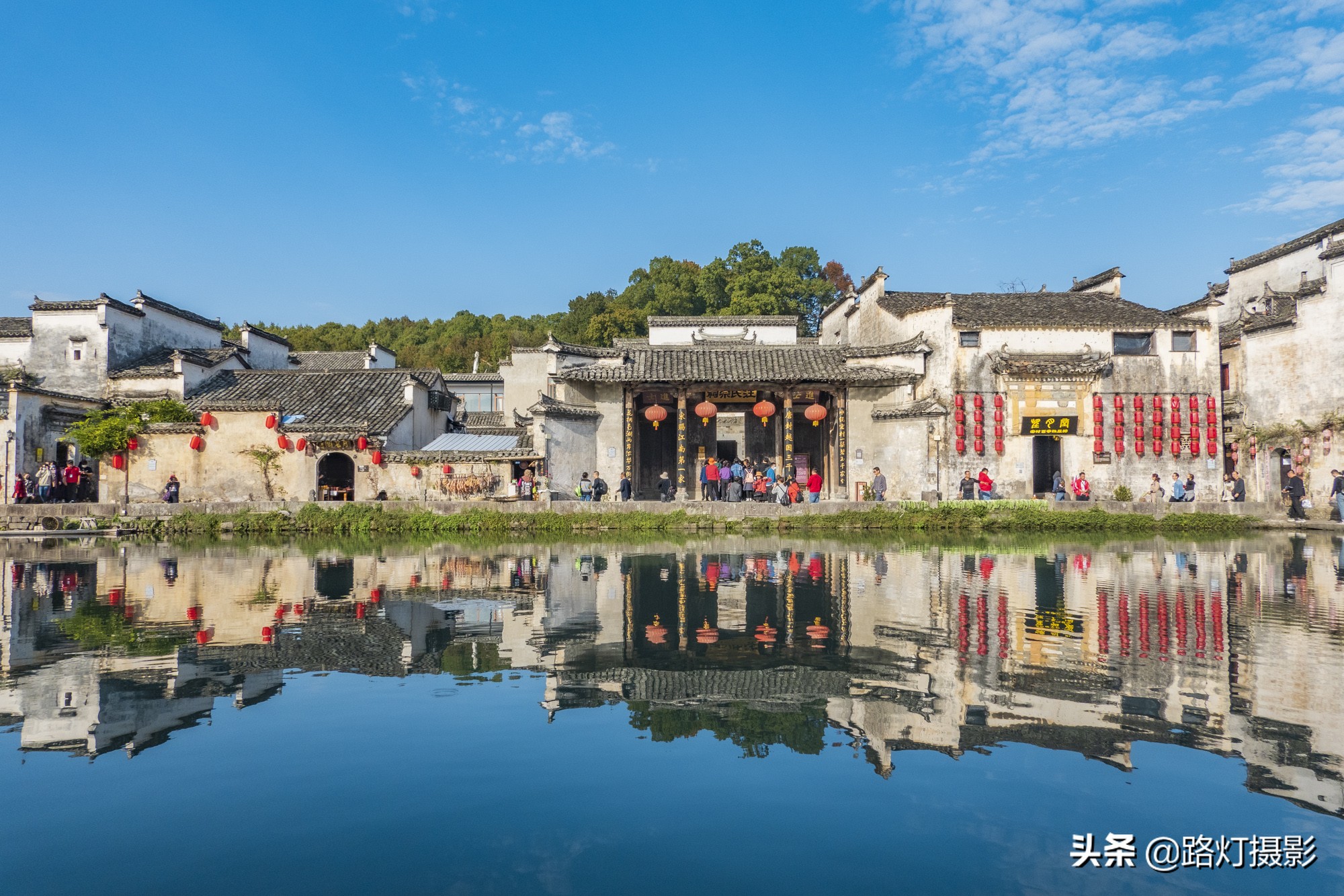 中國(guó)適合老年夫妻的4個(gè)古鎮(zhèn)，小眾清凈，粉墻黛瓦，你去過(guò)幾個(gè)？