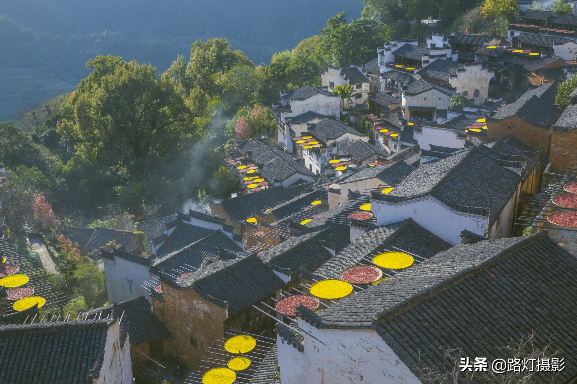 中國(guó)適合老年夫妻的4個(gè)古鎮(zhèn)，小眾清凈，粉墻黛瓦，你去過(guò)幾個(gè)？