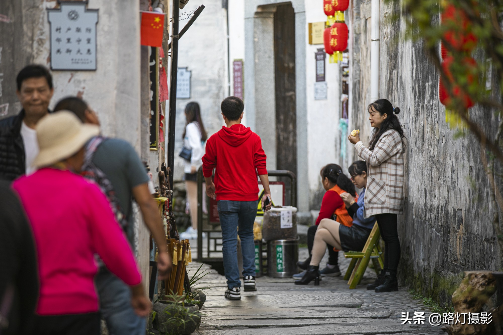 中國(guó)適合老年夫妻的4個(gè)古鎮(zhèn)，小眾清凈，粉墻黛瓦，你去過(guò)幾個(gè)？