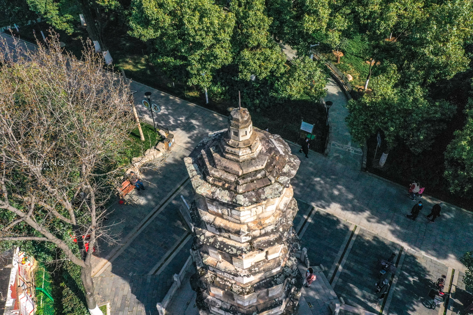武漢這座古塔相傳是“鎮(zhèn)龍”之物、沒有影子，“江南龍脈”有玄機(jī)