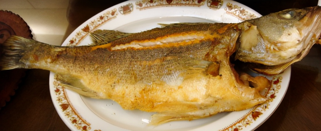 無論煎什么魚，只需牢記這幾點，保證魚不粘鍋不破皮，值得收藏