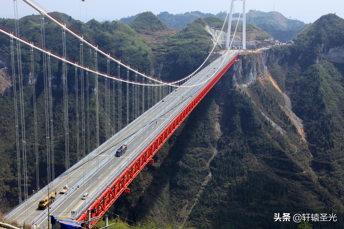 盤點中國最適合自駕的10大公路，坐車?yán)锞湍芸唇^美風(fēng)景