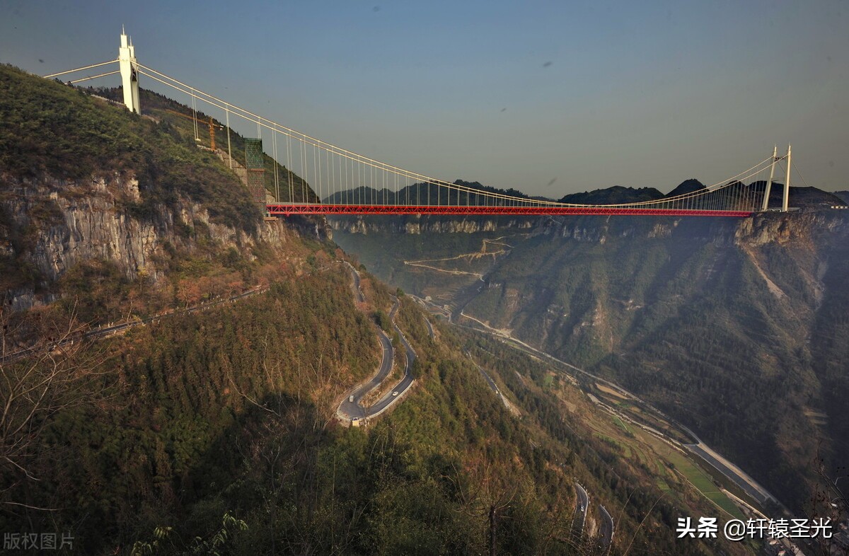 盤點中國最適合自駕的10大公路，坐車?yán)锞湍芸唇^美風(fēng)景