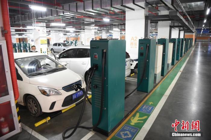 資料圖:停車場<a target='_blank' >中新社</a>記者 侯宇 攝 點擊進(jìn)入下一頁